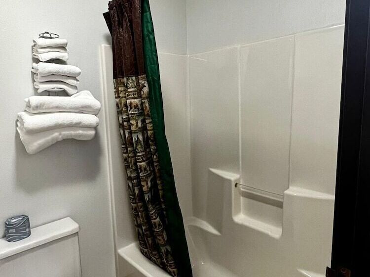 هتل Buffalo Bill's Antlers Inn