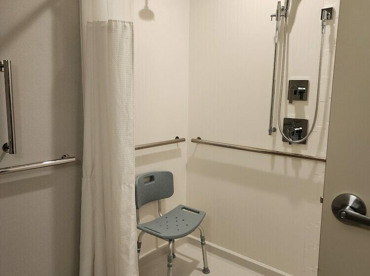 酒店 Courtyard By Marriott Petoskey At Victories Square