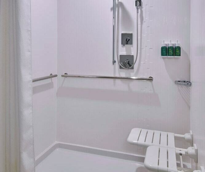 酒店 Courtyard By Marriott Petoskey At Victories Square