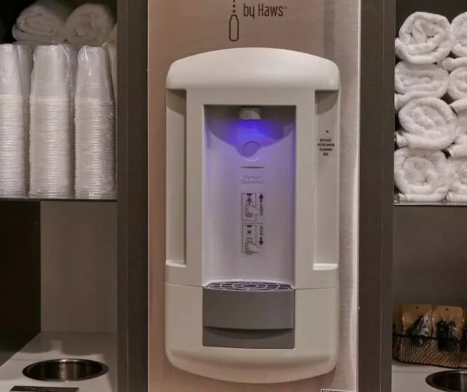 ホテル Courtyard By Marriott Petoskey At Victories Square