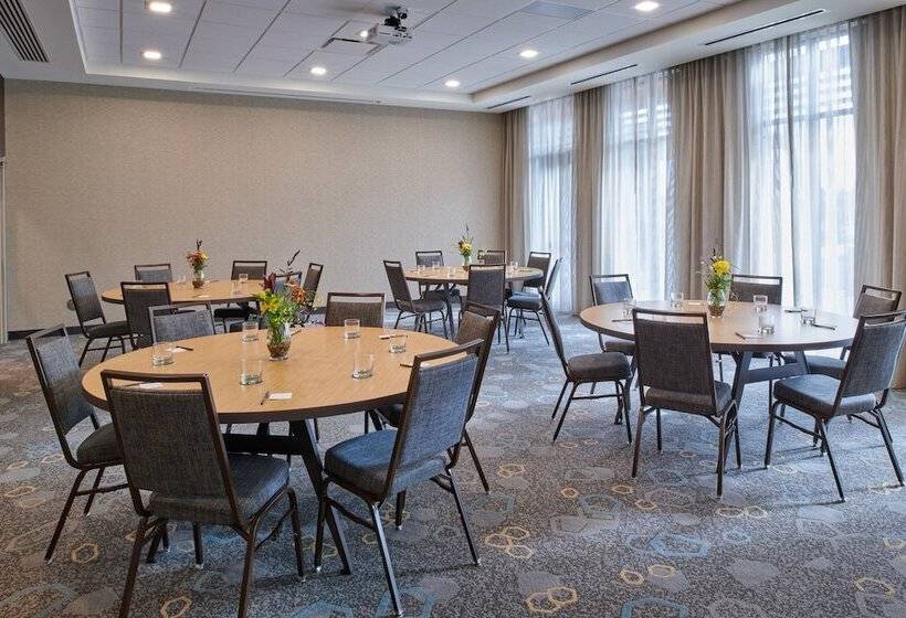 酒店 Courtyard By Marriott Petoskey At Victories Square