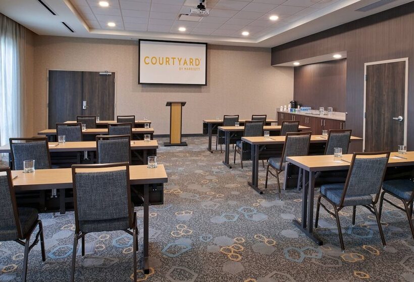 酒店 Courtyard By Marriott Petoskey At Victories Square