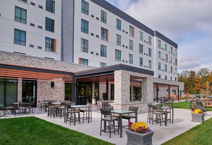 酒店 Courtyard By Marriott Petoskey At Victories Square