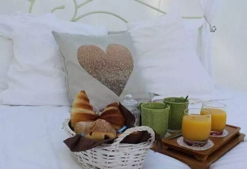 ホテル Gites Insolites De Sologne
