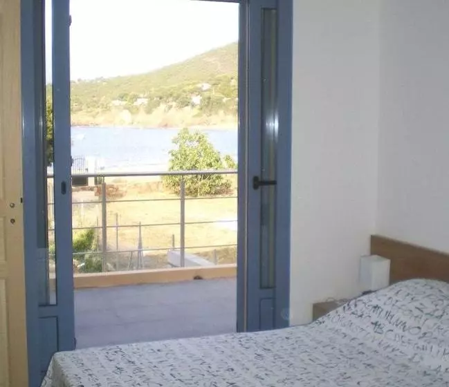 Hotelli La Vigne  Chambres Sur La Plage