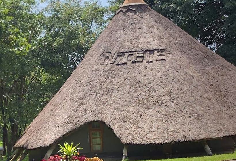 호텔 Njele Country Park