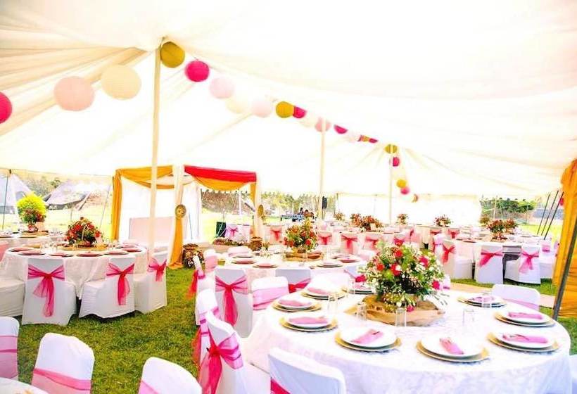 호텔 Njele Country Park