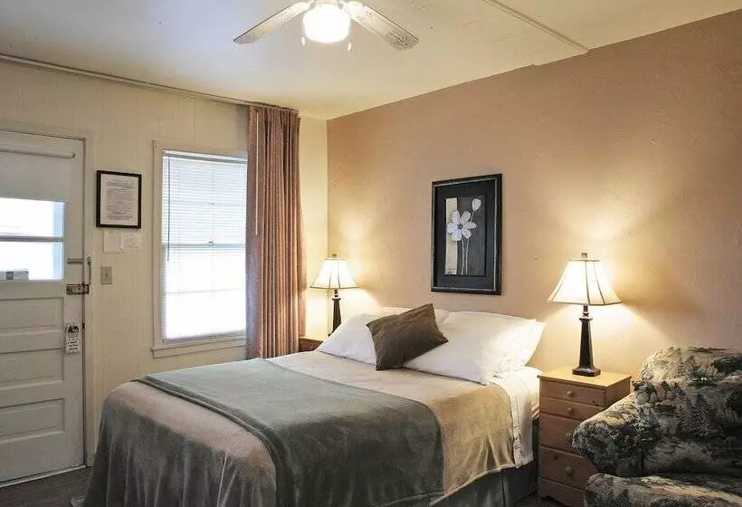 Hotelli Peninsula Park View Resort