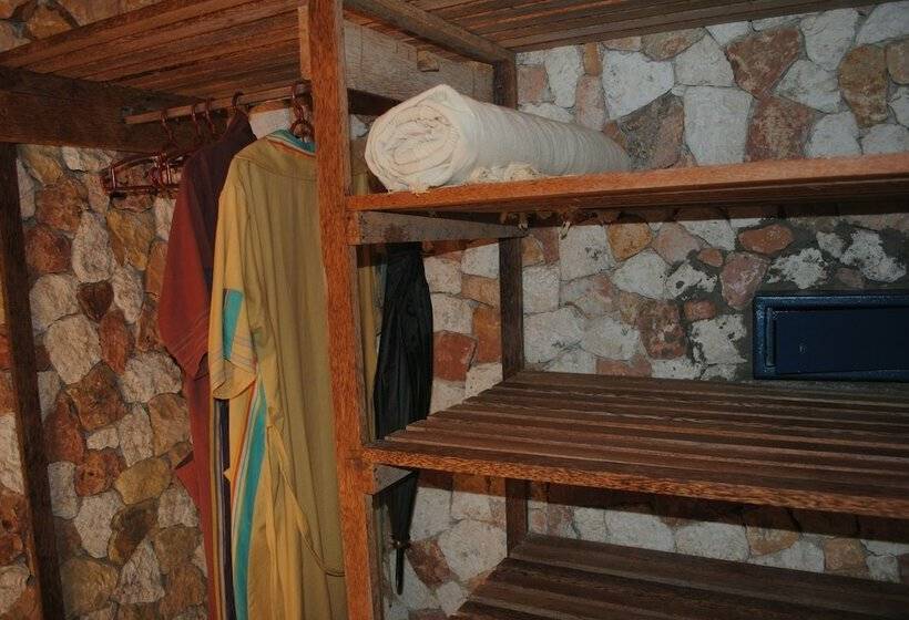 فندق Seasons Lodge Zanzibar