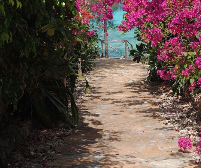 فندق Seasons Lodge Zanzibar