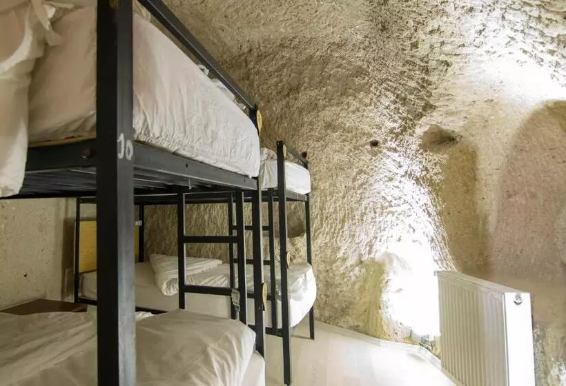 Kamelya Cave Hostel