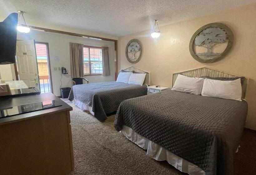 فندق على الطريق Cedar Wood Inn