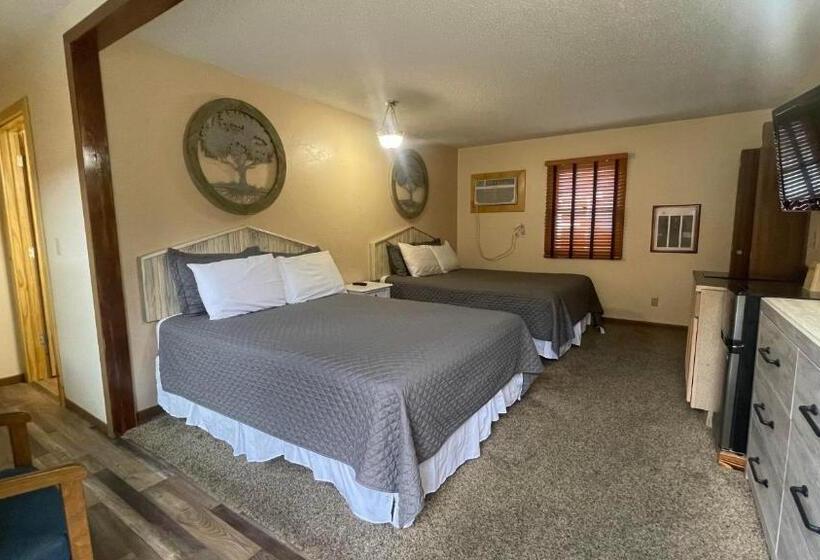 فندق على الطريق Cedar Wood Inn