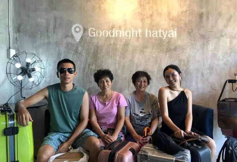 پانسیون Goodnight Poshtel + Free Netflix