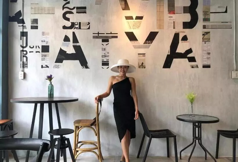 پانسیون Goodnight Poshtel + Free Netflix