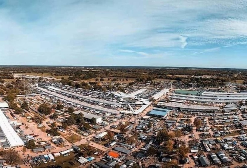 The Silver Spur Resort   Campsite