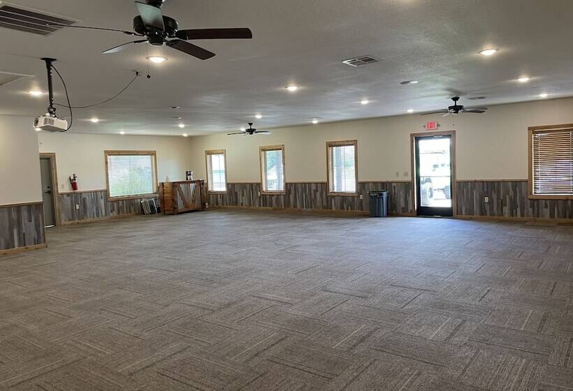 The Silver Spur Resort   Campsite