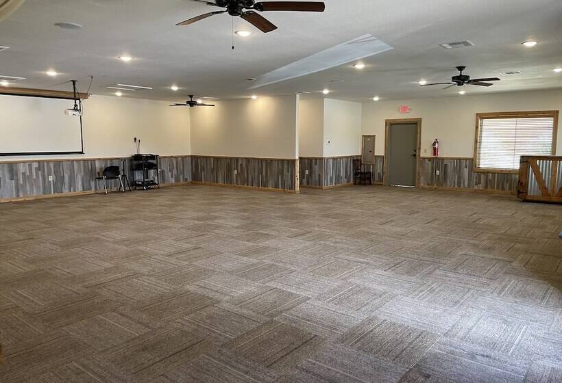 The Silver Spur Resort   Campsite