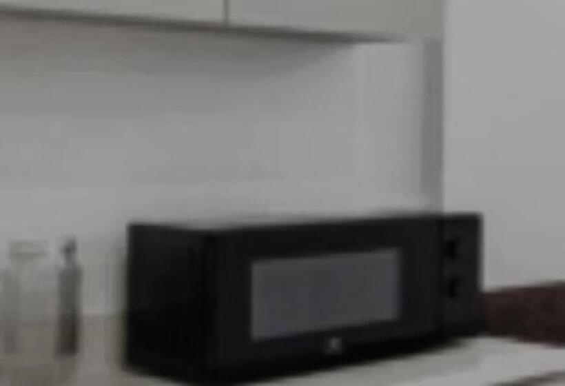 هاستل Circular House