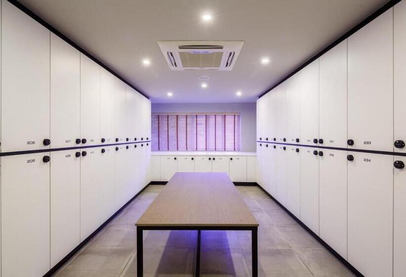 هاستل Circular House