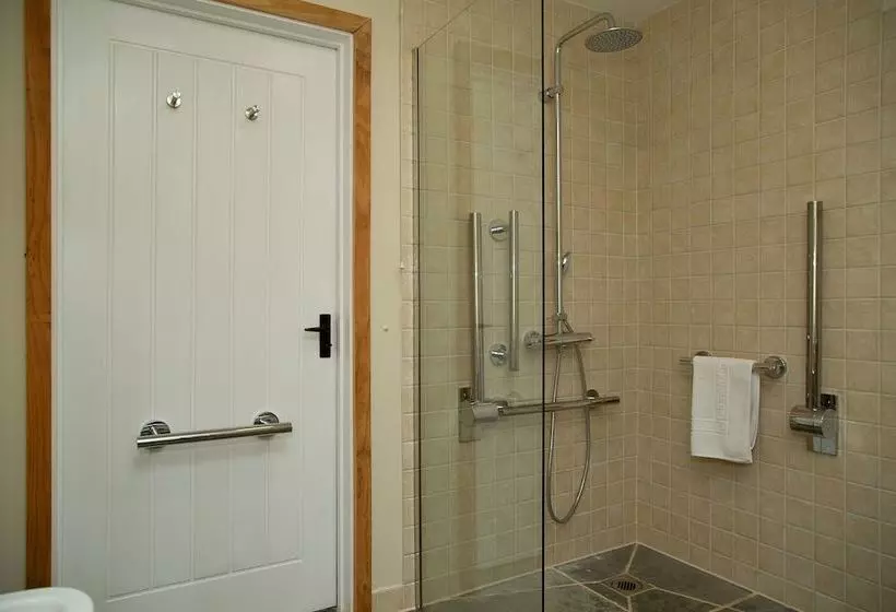 Aamiaismajoitus (B&B) On The Brook