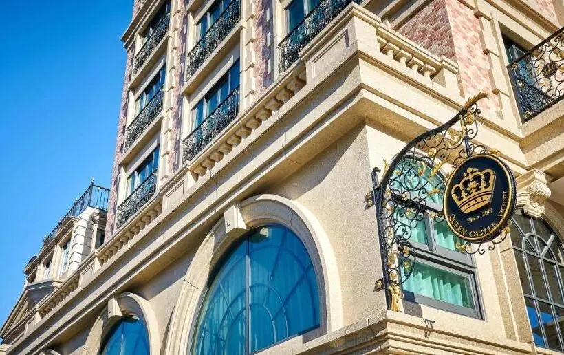 تختخواب و صبحانه Sun Moon Lake Queen Castle Hotel 日月潭皇后古堡飯店