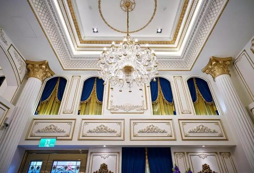 تختخواب و صبحانه Sun Moon Lake Queen Castle Hotel 日月潭皇后古堡飯店
