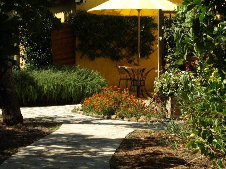 Bed and Breakfast Villa Thocha