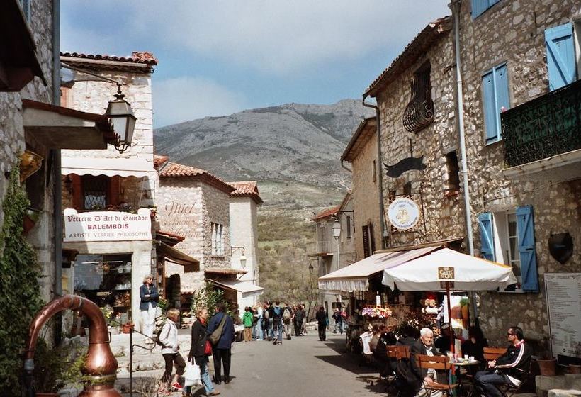 Bed and Breakfast Villa Thocha