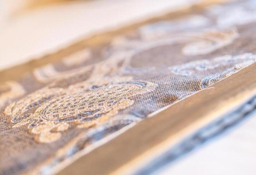 Brit Hotel Privilege Lisieux   La Villa Des Arts