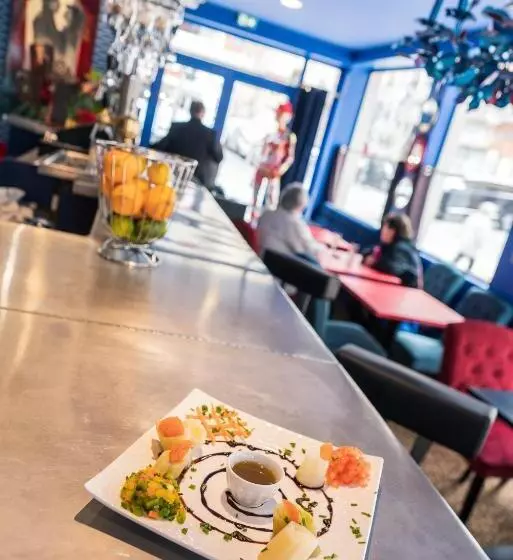 Brit Hotel Privilege Lisieux   La Villa Des Arts