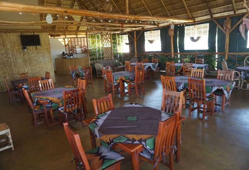 호텔 African Roots Gulu