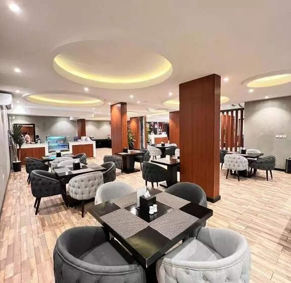 Hotelli Al Muhaidb Residence Al Maidan