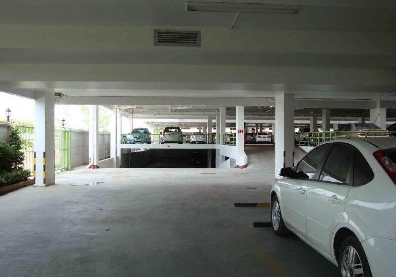 호텔 At Home Place