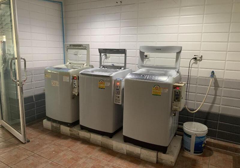 호텔 At Home Place