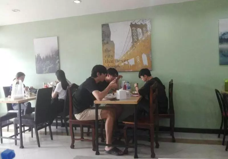 Hotelli At Home Place