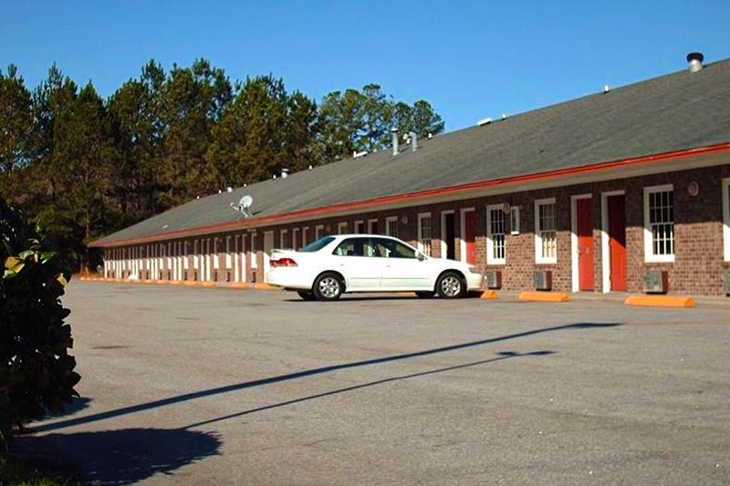 Отель Carolina Lodge By Oyo Rooms