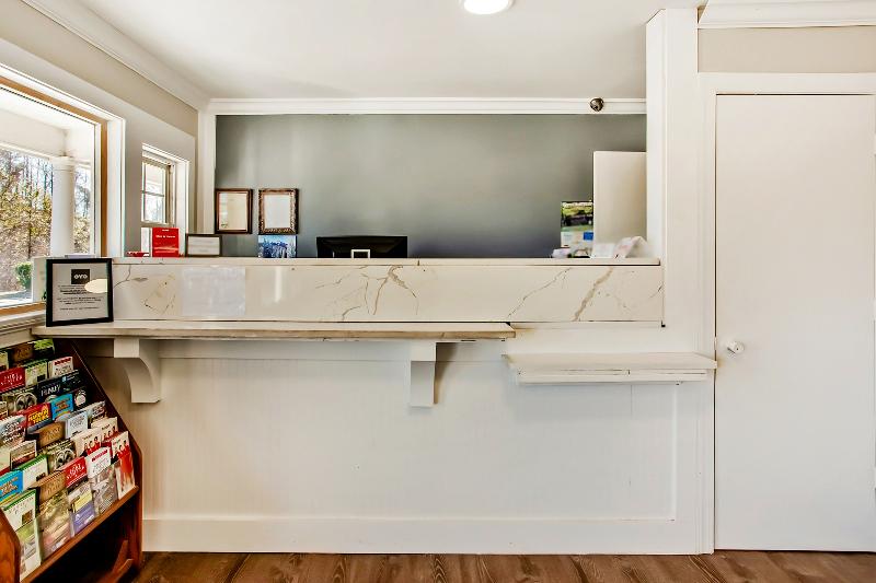 Отель Carolina Lodge By Oyo Rooms