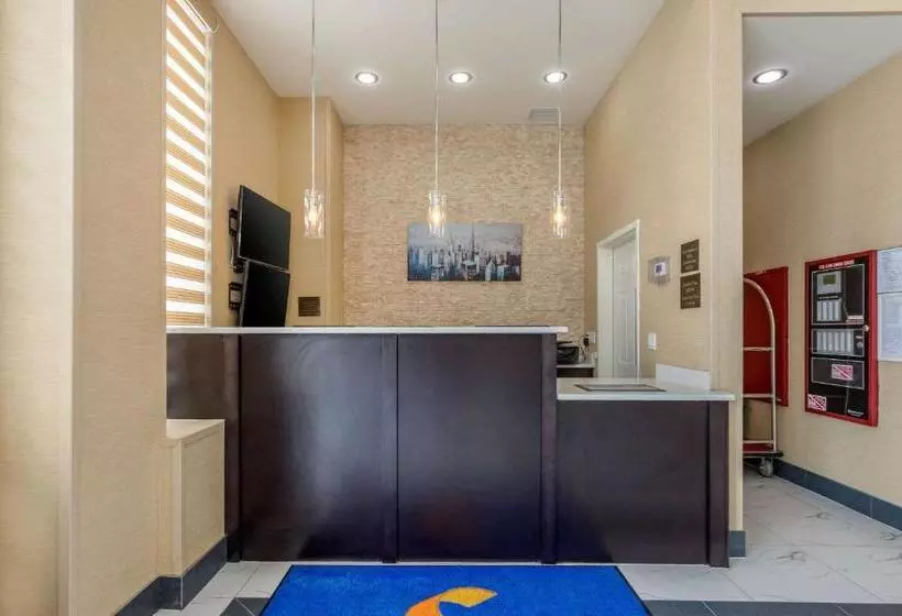 Hotelli Comfort Inn