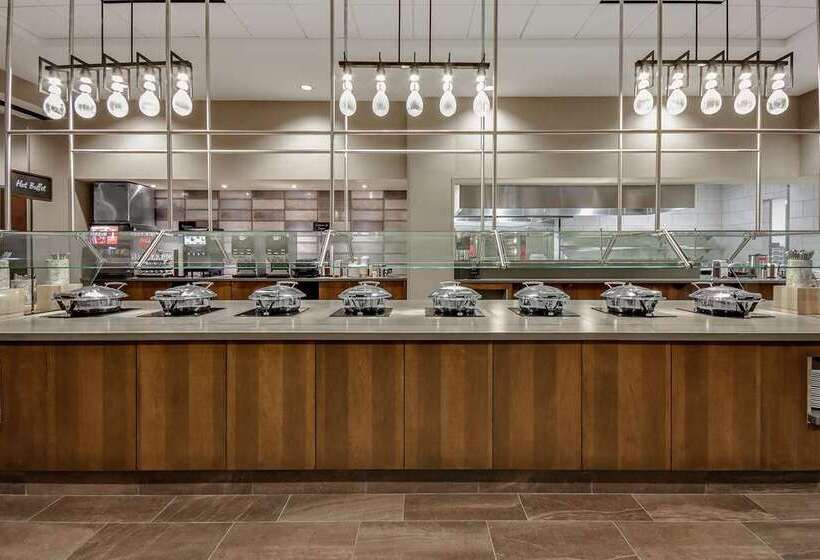 호텔 Embassy Suites By Hilton Jonesboro Red Wolf Convention Center