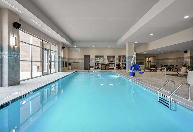 호텔 Embassy Suites By Hilton Jonesboro Red Wolf Convention Center