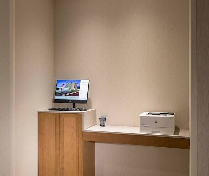 호텔 Fairfield Inn & Suites By Marriott Des Moines Downtown