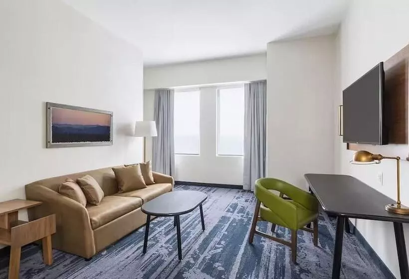 Hotelli Fairfield Inn & Suites By Marriott Des Moines Downtown