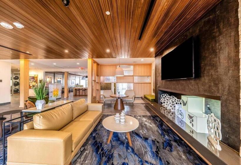 Отель Fairfield Inn & Suites By Marriott Gainesville I35