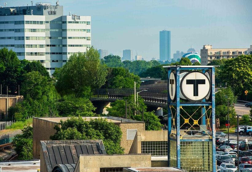 Отель Holiday Inn Express   Boston South   Quincy, An Ihg