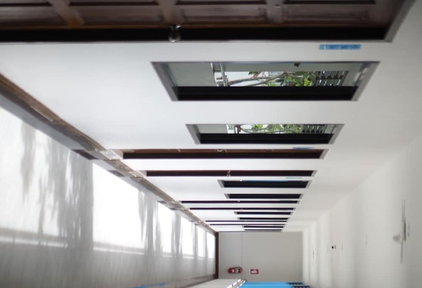 酒店 Waritthon Residence