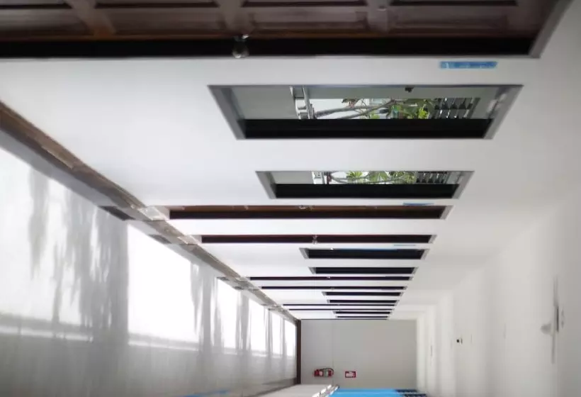 ホテル Waritthon Residence