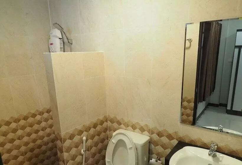 ホテル Waritthon Residence