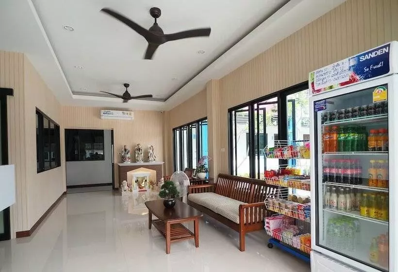 ホテル Waritthon Residence