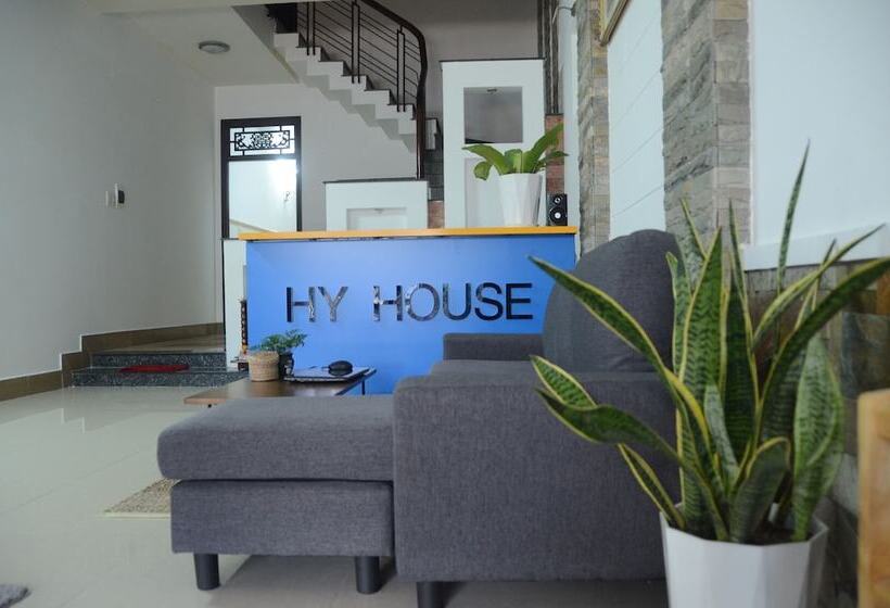 Hy House   Hostel